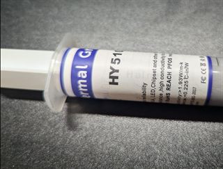 Syringe of HY510 thermal grease